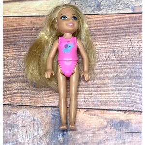 2016‎ Barbie Club Chelsea Doll 5” Blonde Hair Pink Elephant Shirt